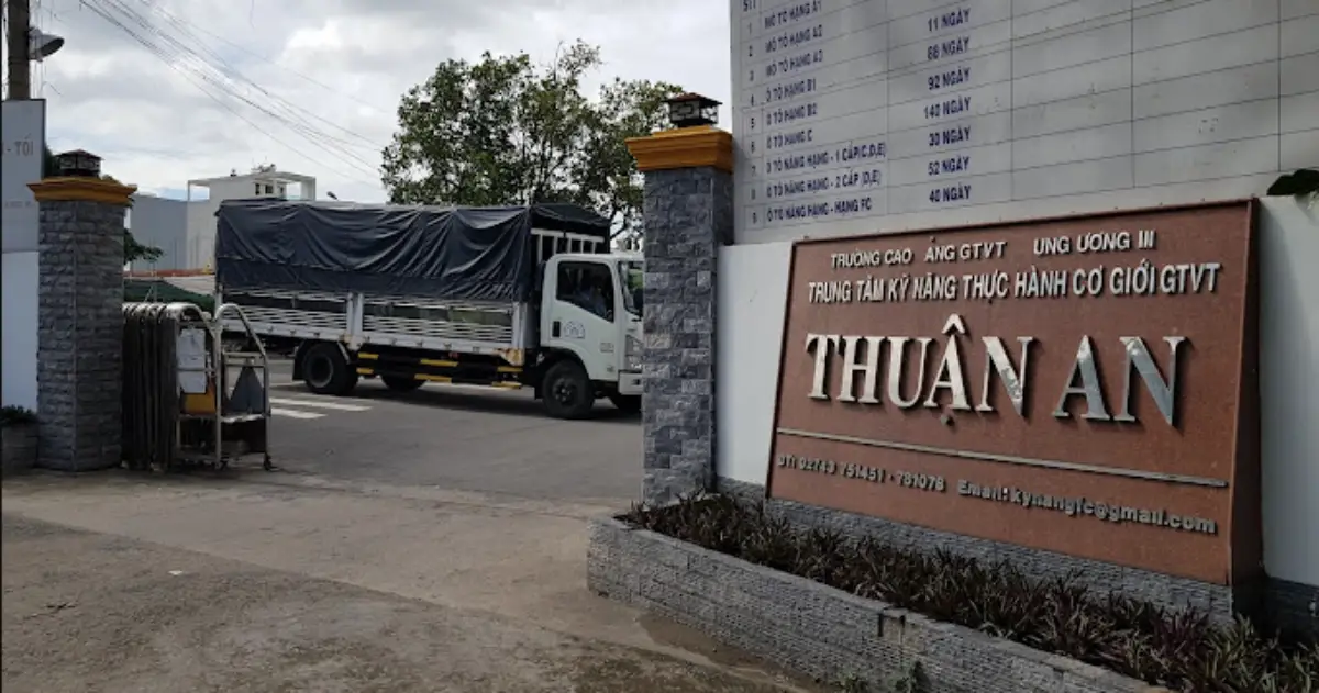 Trung tâm Kỹ năng thực hành Cơ giới GTVT Thuận An