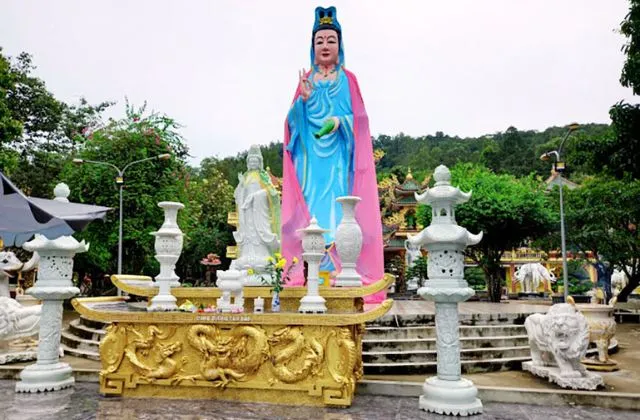 Tượng Đức Phật Quan Thế Âm Bồ Tát