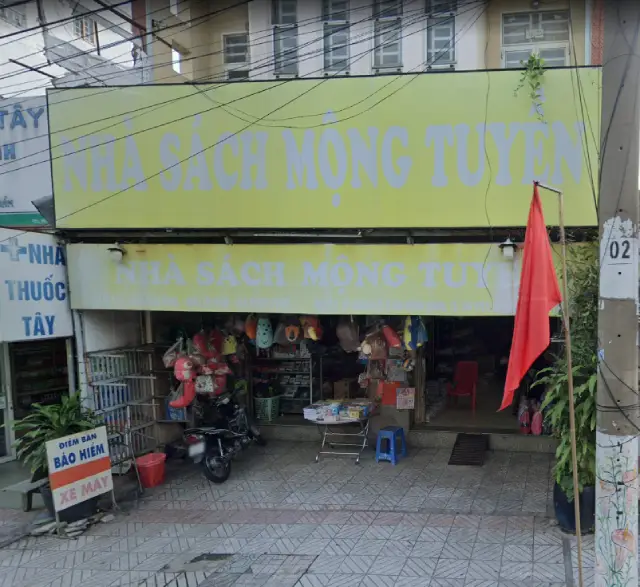 Nhà sách Mộng Tuyền Tân Uyên